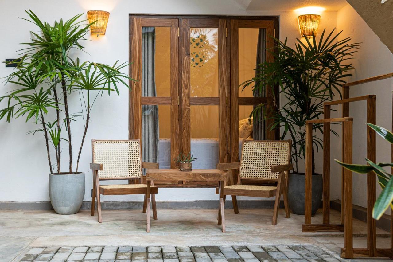 Lucky'S Surf Camp Bed & Breakfast เวลิกามา ภายนอก รูปภาพ
