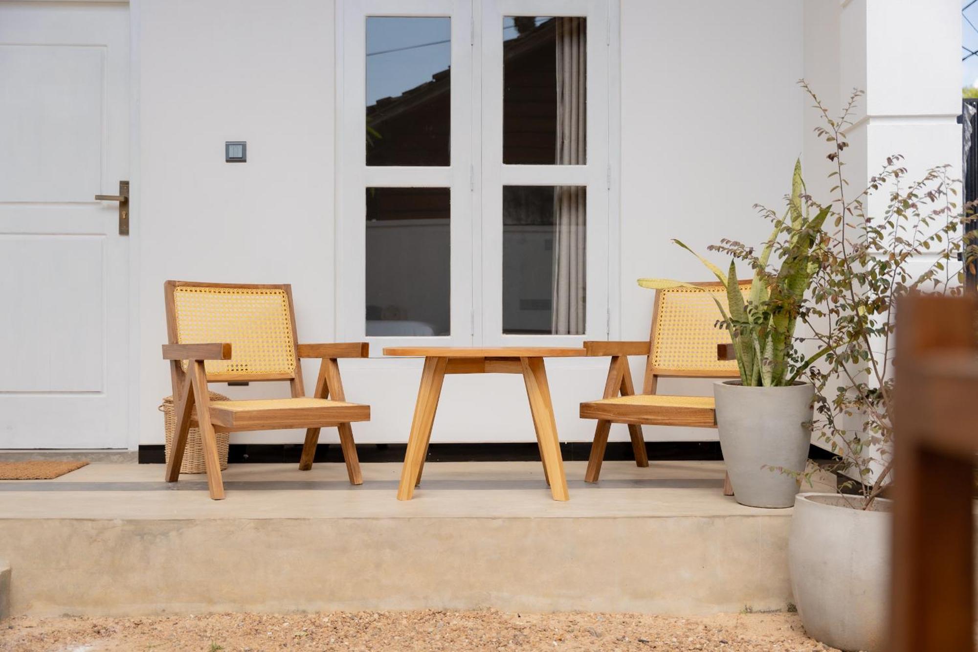 Lucky'S Surf Camp Bed & Breakfast เวลิกามา ภายนอก รูปภาพ
