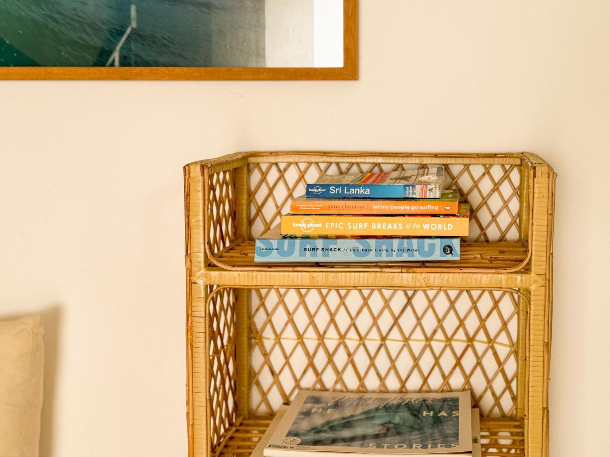 Lucky'S Surf Camp Bed & Breakfast เวลิกามา ภายนอก รูปภาพ