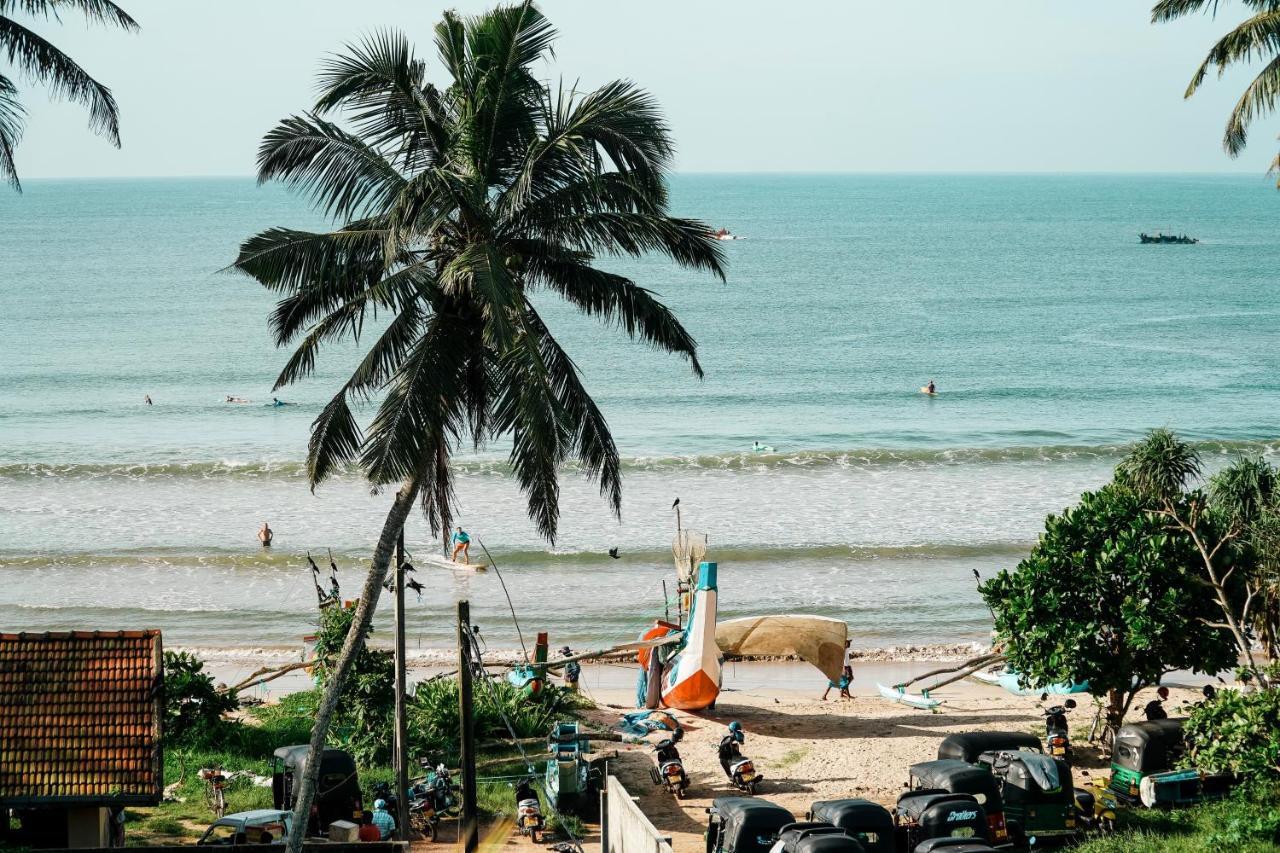 Lucky'S Surf Camp Bed & Breakfast เวลิกามา ภายนอก รูปภาพ
