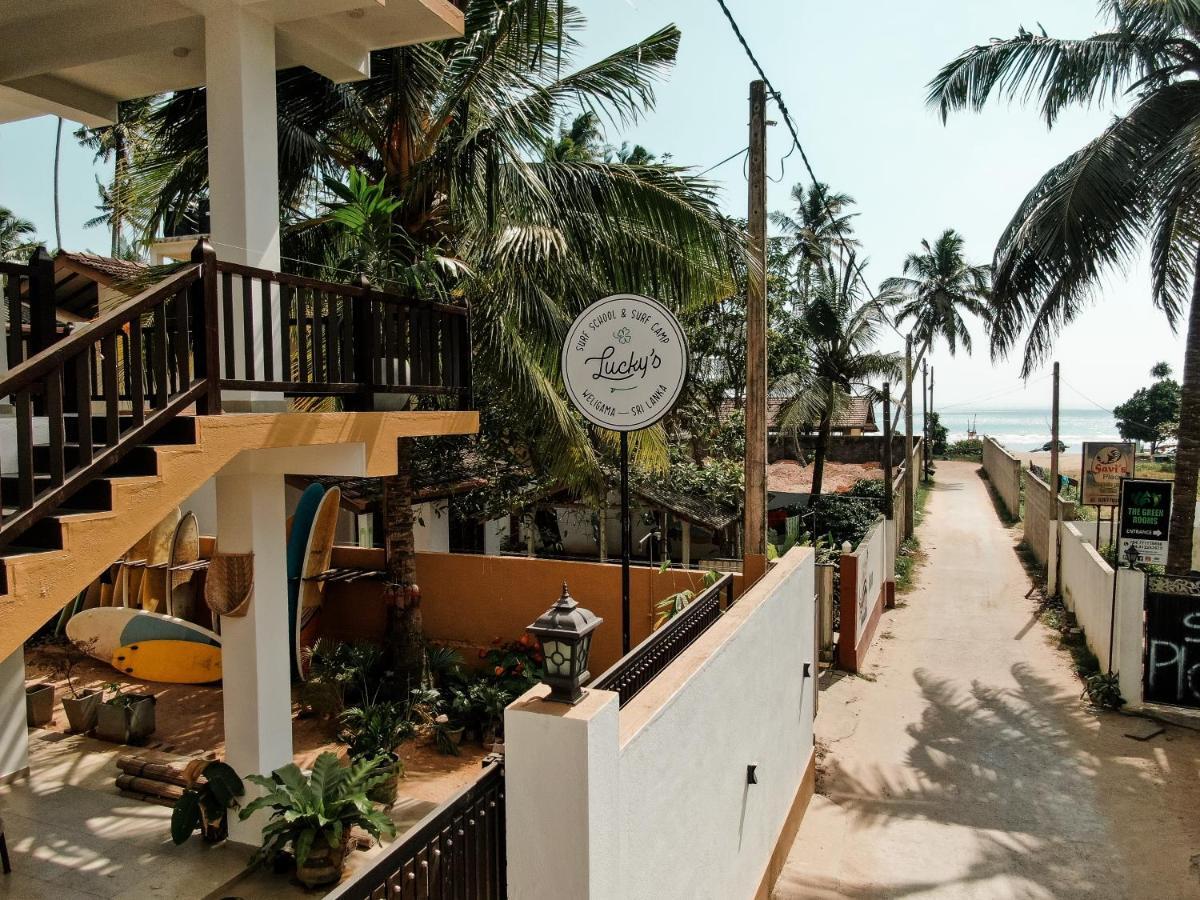Lucky'S Surf Camp Bed & Breakfast เวลิกามา ภายนอก รูปภาพ