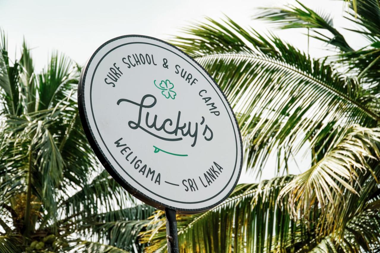 Lucky'S Surf Camp Bed & Breakfast เวลิกามา ภายนอก รูปภาพ